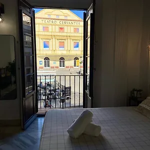 casa-cervantes-malaga.hotelsinnerja.org/